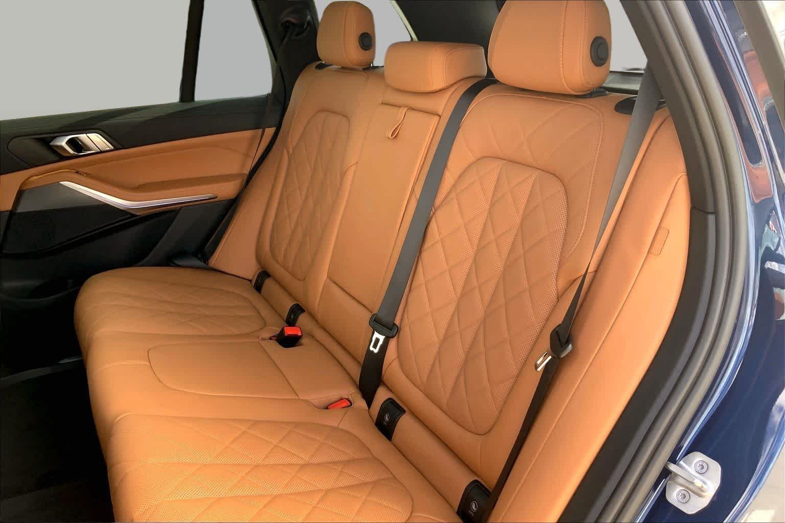 Used 2023 Phytonic Blue Metallic BMW xDrive40i image 20