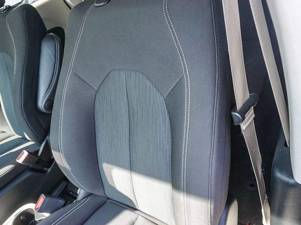 Used 2024 Black Chrysler LX image 21