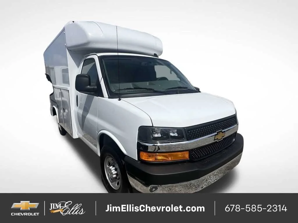 2025 Chevrolet Express Cutaway