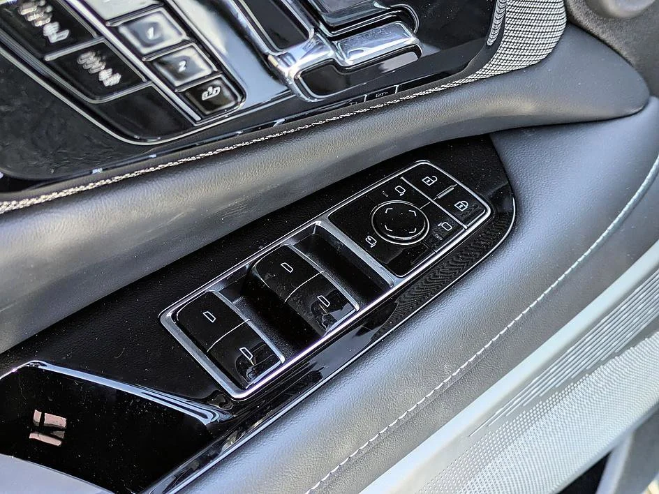 2026 Cadillac OPTIQ Sport - Photo 12