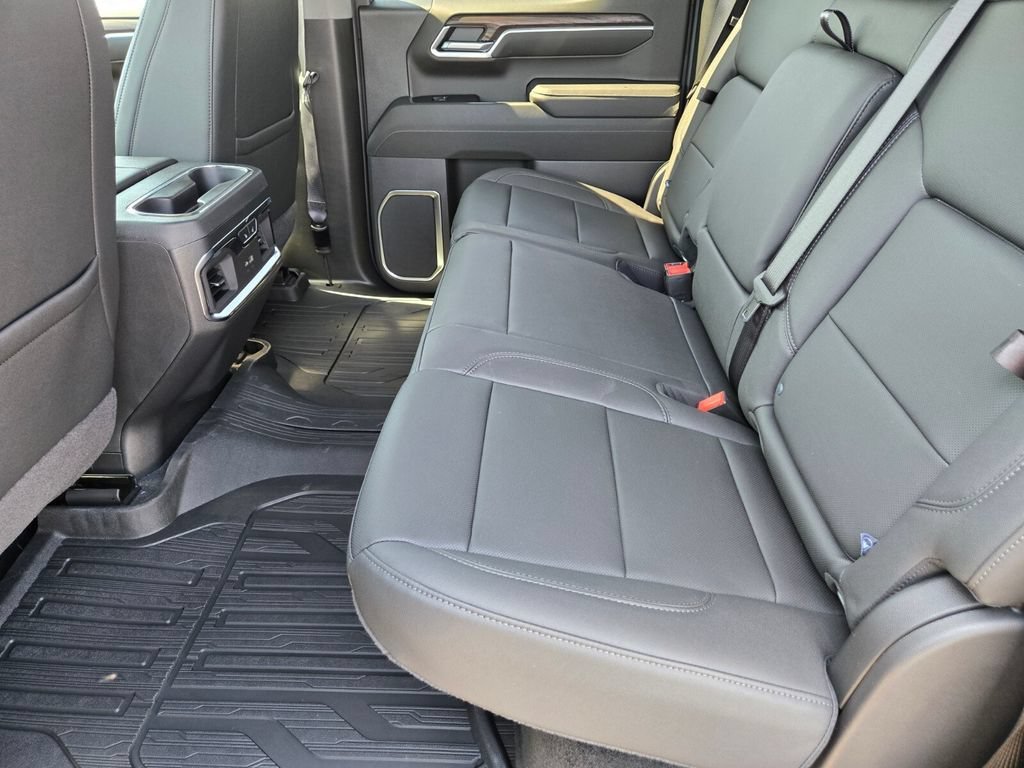 2026 GMC Sierra 1500 SLT - Photo 8