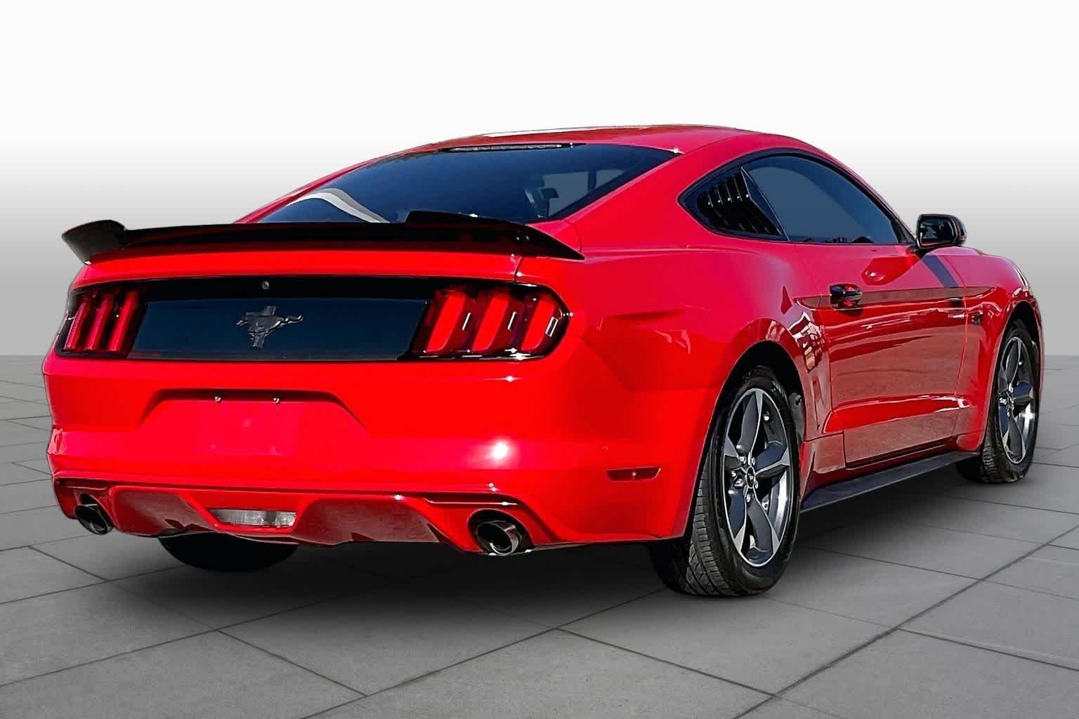 Used 2015 Race Red Ford V6 image 12