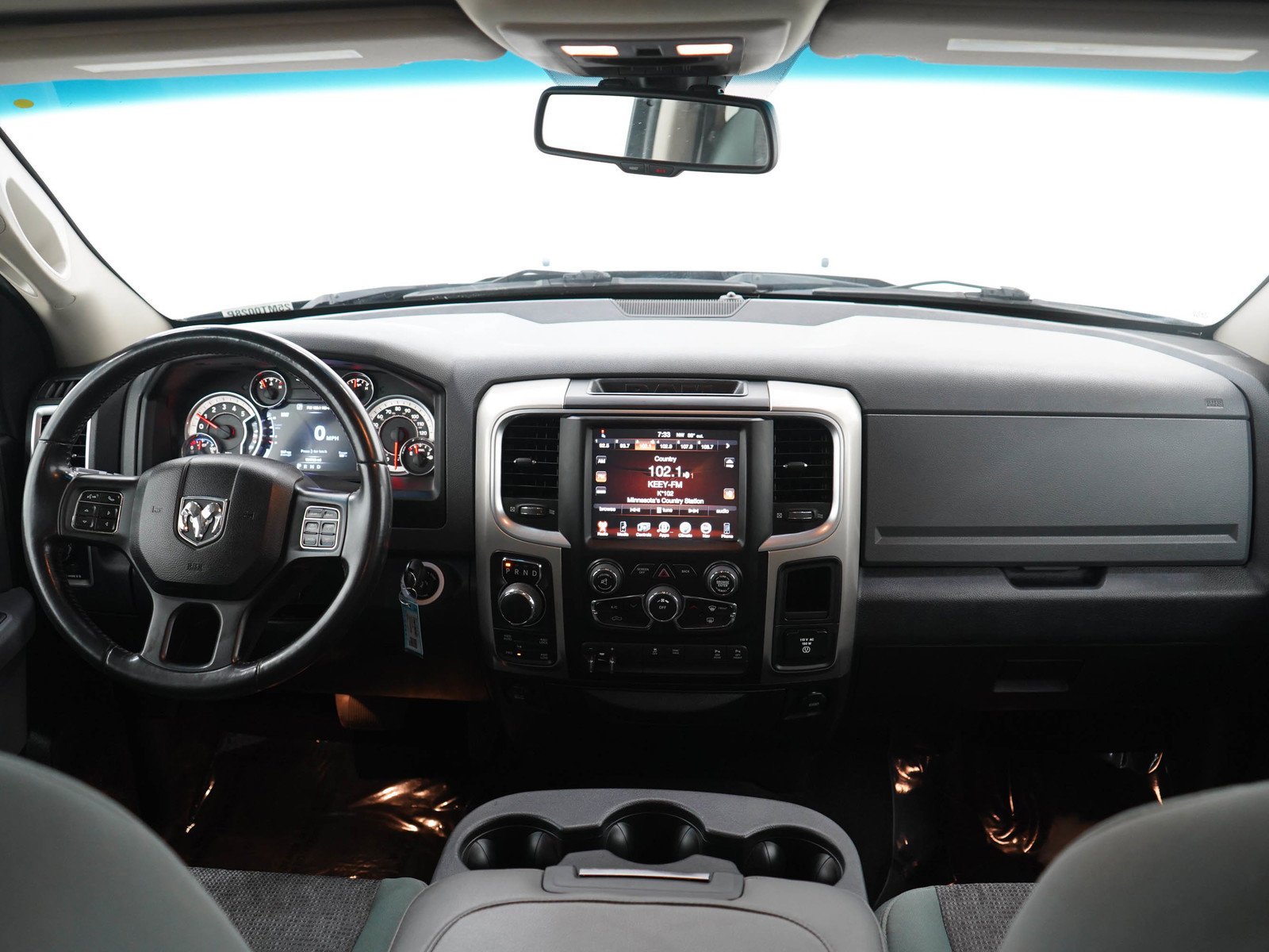 Used 2016 Brilliant Black Crystal Pearlcoat Ram Big Horn image 13