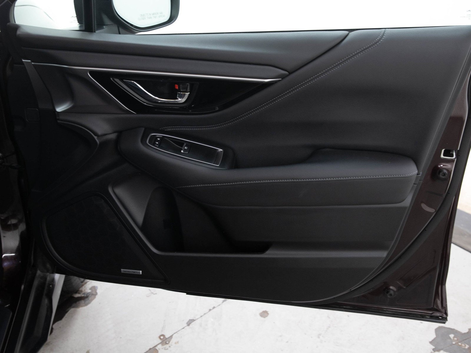 Used 2025 Dark Mahogany Pearl Subaru Limited image 9