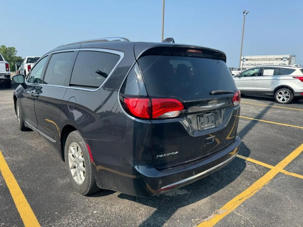 Used 2020 Jazz Blue Pearlcoat Chrysler Touring L image 6