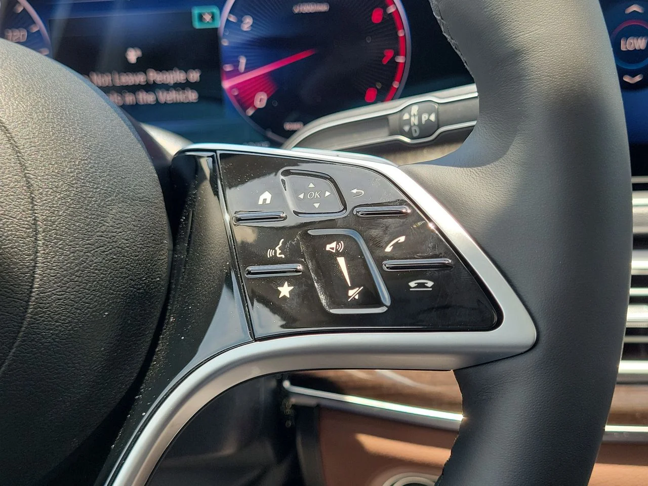 New 2026 Cirrus Silver Metallic Mercedes-Benz GLE 450 image 33