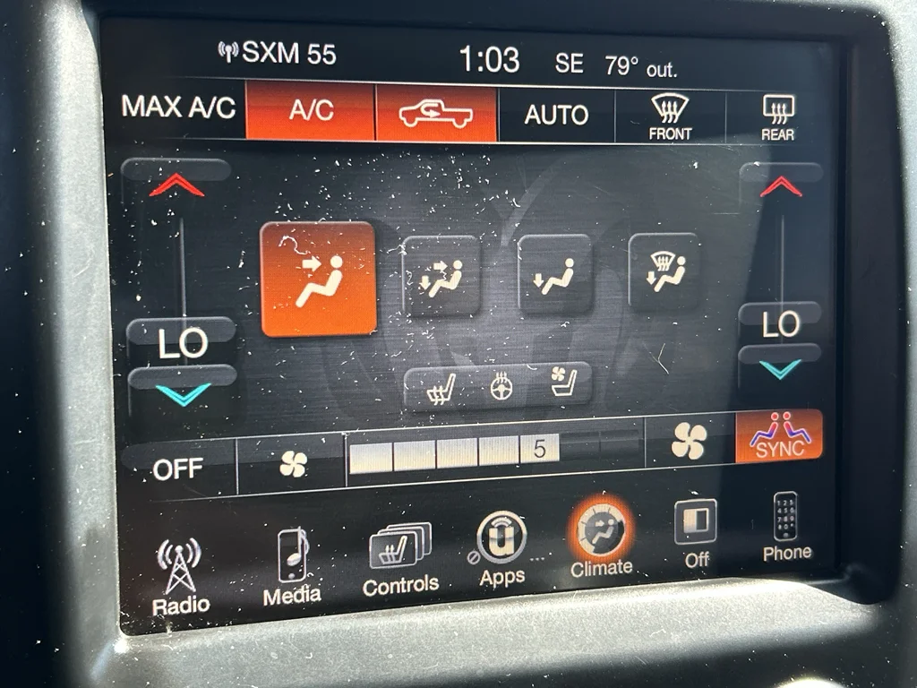 Used 2017 Silver Ram Laramie image 20