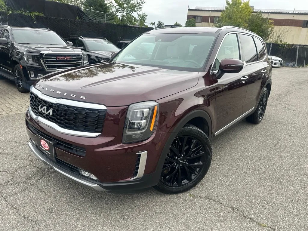 Used 2022 Purple Kia SX image 1