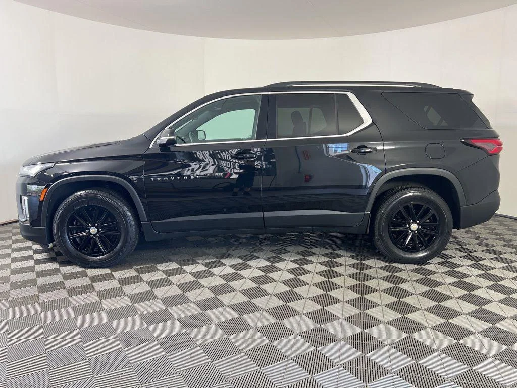 Used 2023 Mosaic Black Metallic Chevrolet LT Cloth image 30