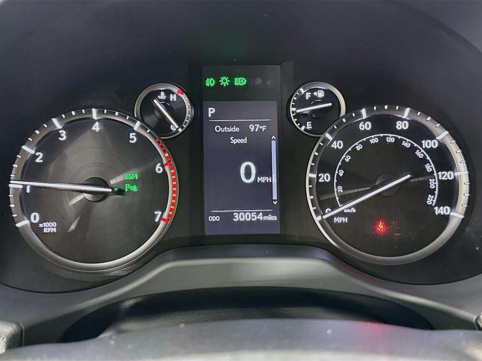 Used 2023 Eminent White Pearl Lexus GX 460 Premium image 21