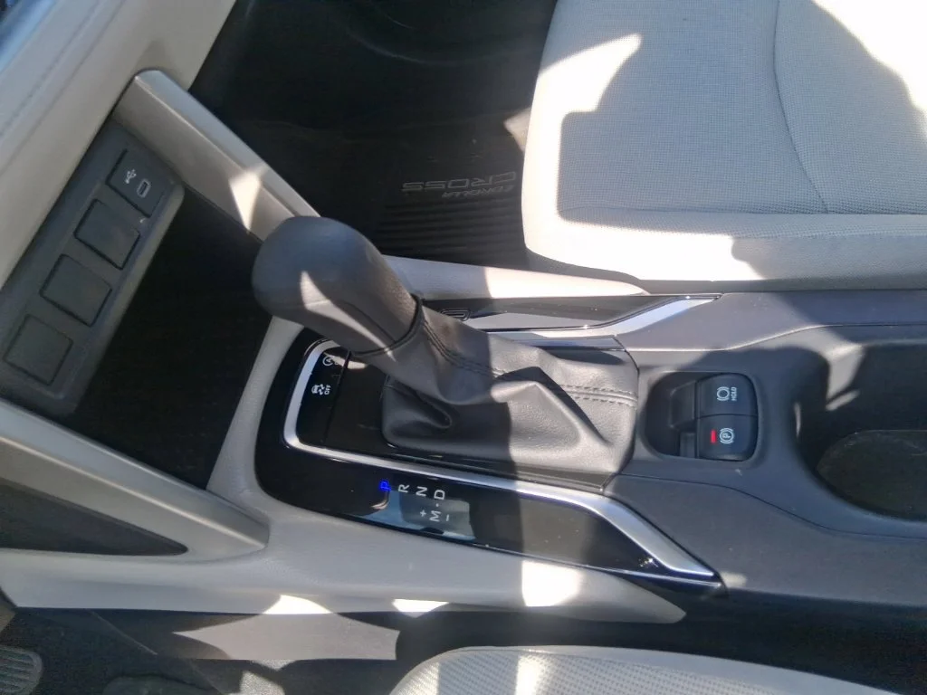 Used 2025 Black Toyota L image 14