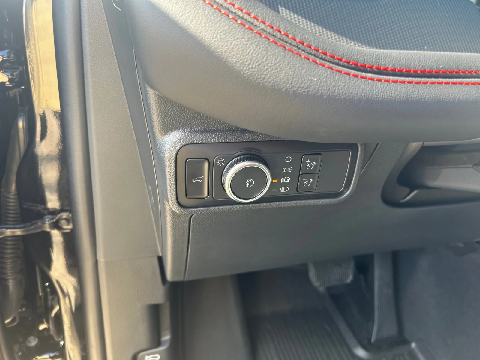 Used 2025  Ford ST-LINE 4WD Low Kms image 16