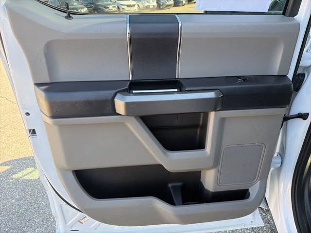 Used 2020 Oxford White Ford XLT image 13