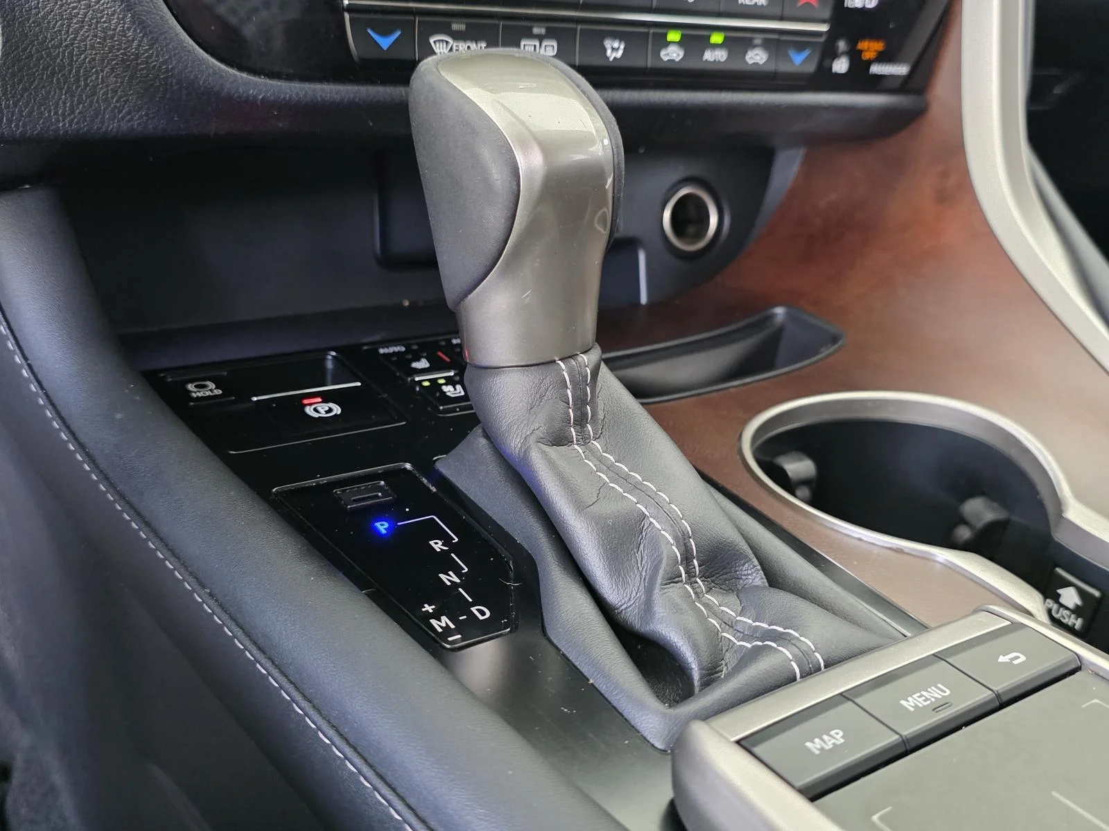 Used 2020 White Pearl Lexus 350L image 25