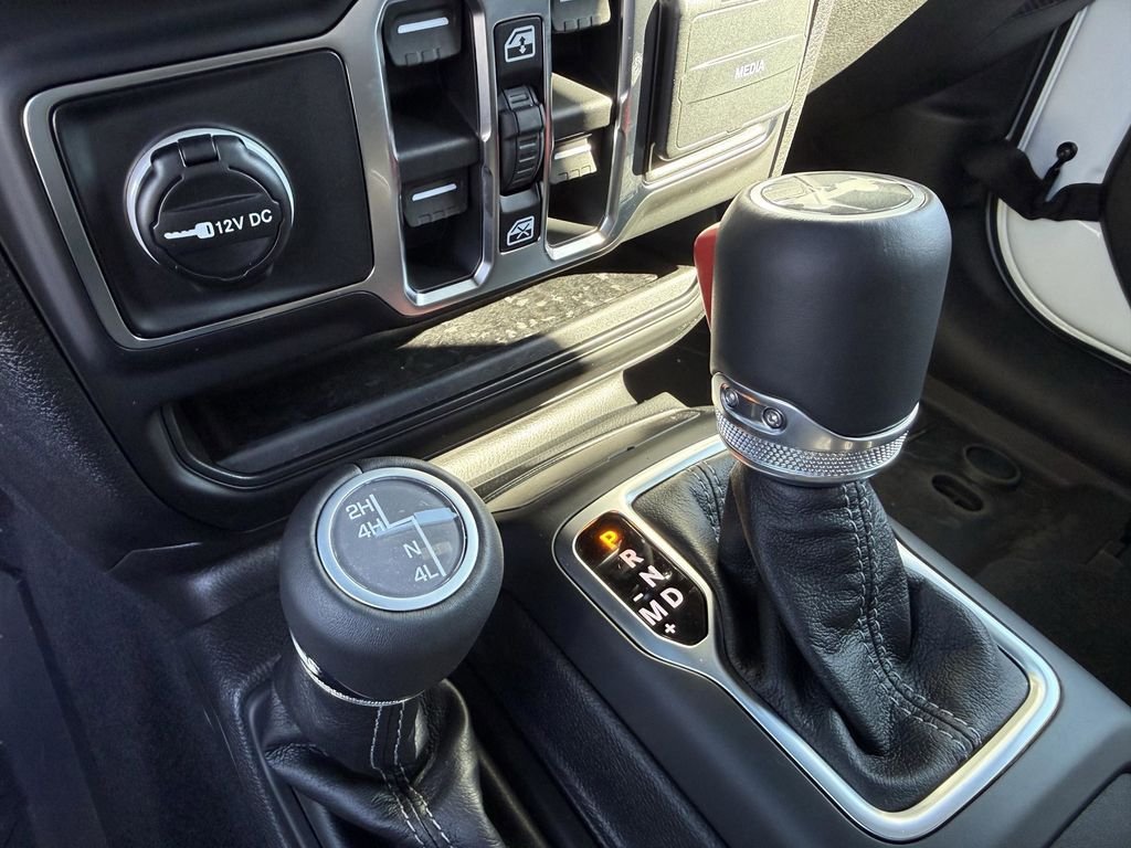 2025 Jeep Wrangler 4-Door Sahara - Photo 23