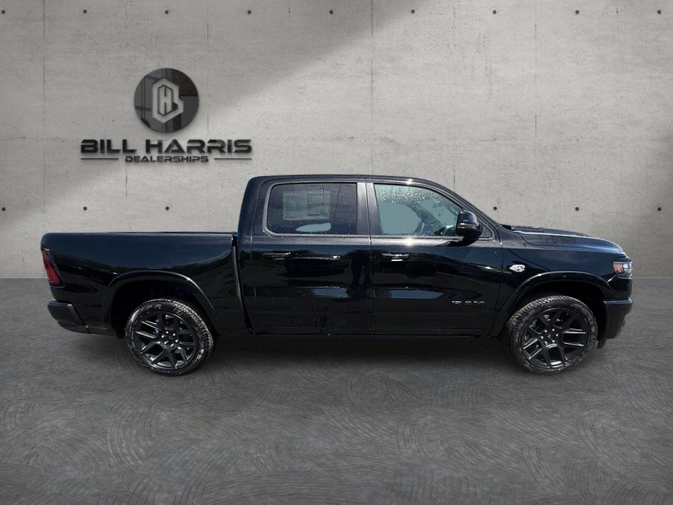 New 2026 Diamond Black Crystal Pearl-Coat Exterior Paint RAM Laramie image 5