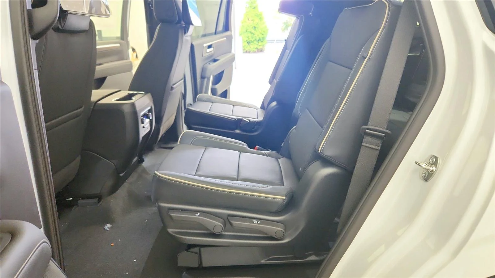 2026 Chevrolet Tahoe Premier - Photo 35