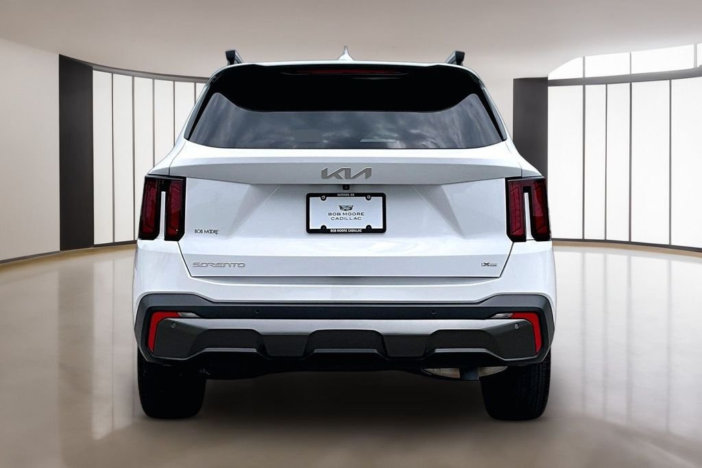 Used 2024 White Kia X-Line EX image 4
