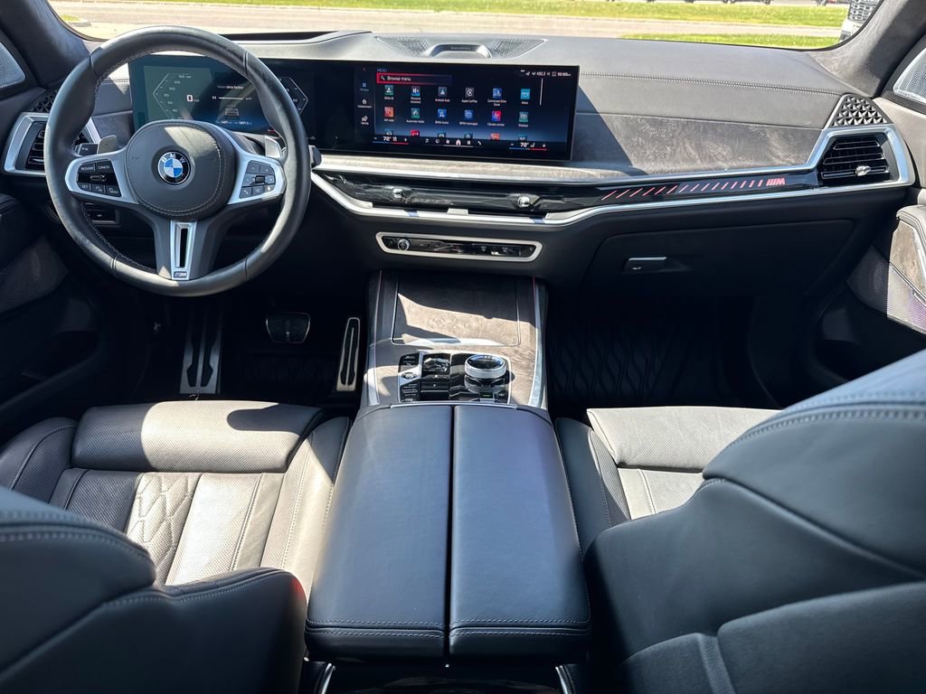 2025 BMW X7 M60i - Photo 18