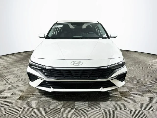 New 2026 White Hyundai SE image 8