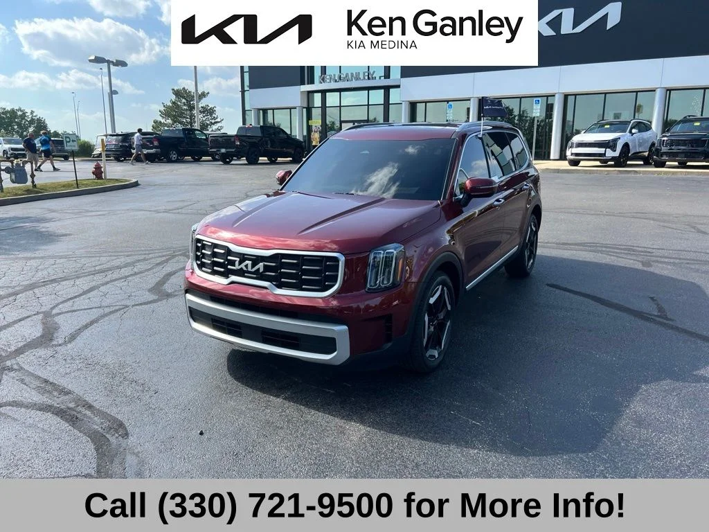 Used 2024 Red Kia S image 3