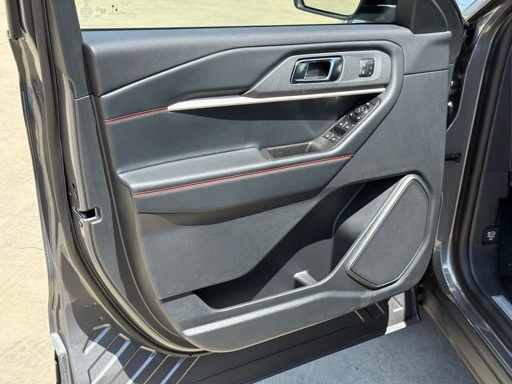 New 2026 Carbonized Gray Metallic Ford ST-Line image 14