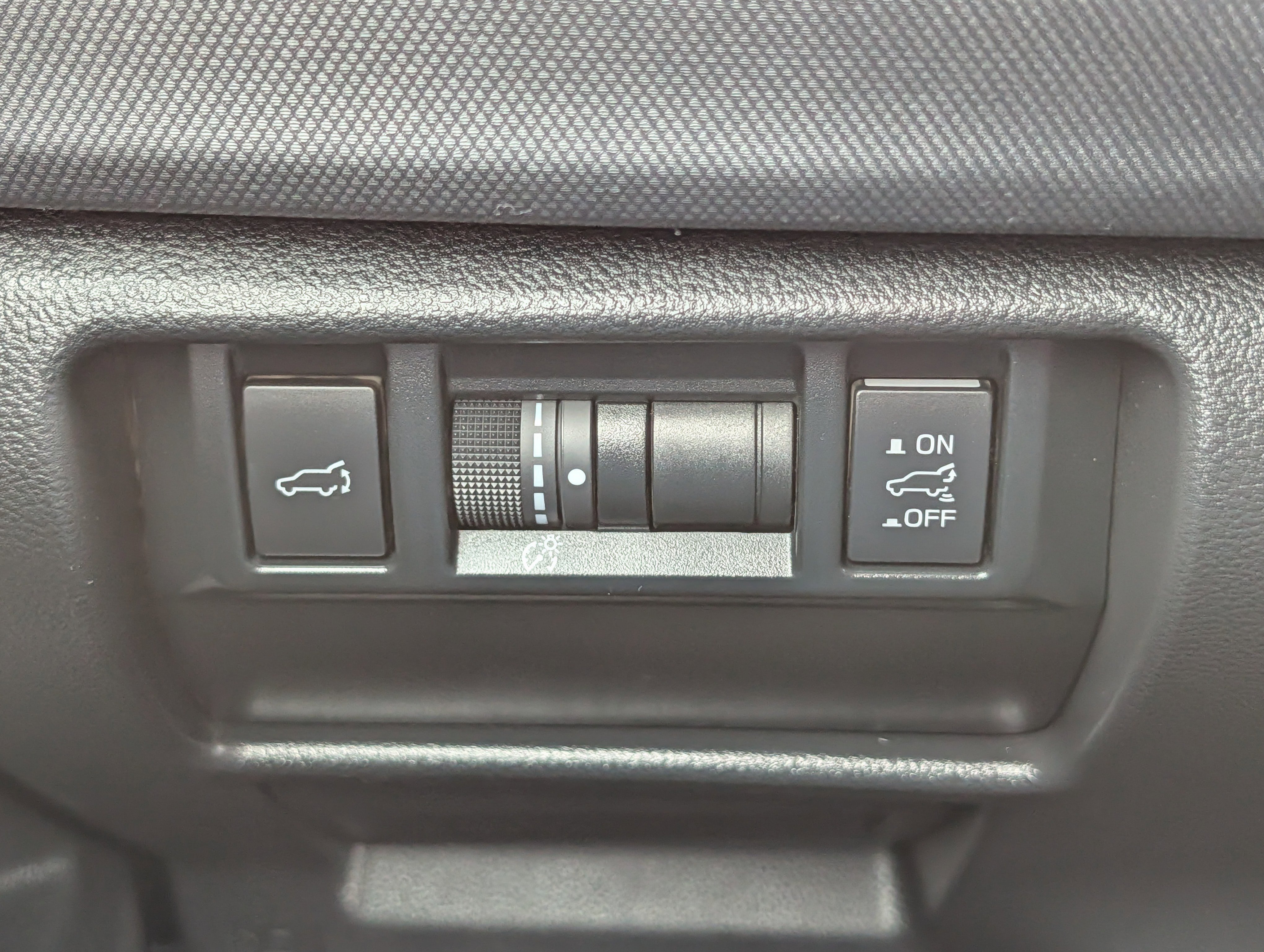 Used 2025 Magnetite Gray Metallic Subaru Premium image 26