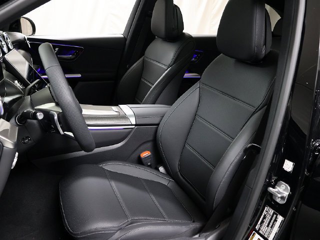 New 2027 Black Mercedes-Benz GLC 300 image 37