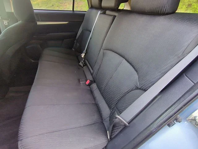 Used 2010 Blue Subaru 2.5i Premium image 28