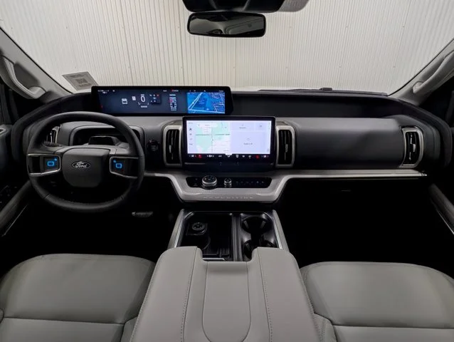 New 2027 Star White Metallic Tri-Coat Ford Active image 36
