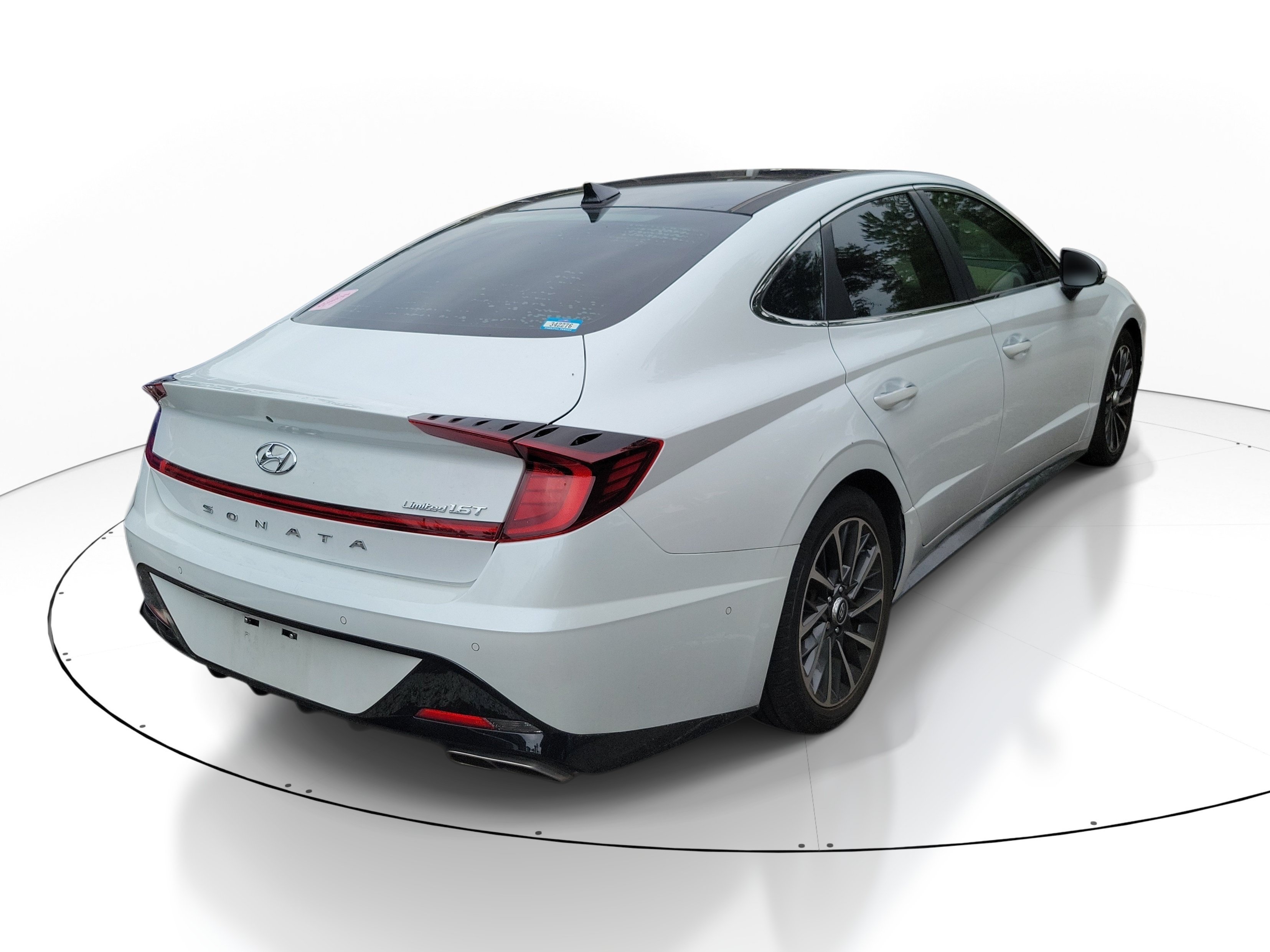 Used 2021 Quartz White Hyundai Limited image 1