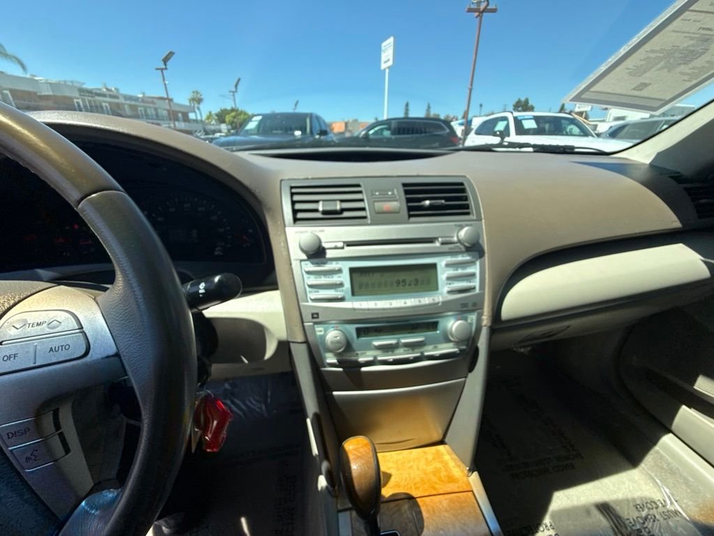 Used 2007 Red Toyota XLE image 16