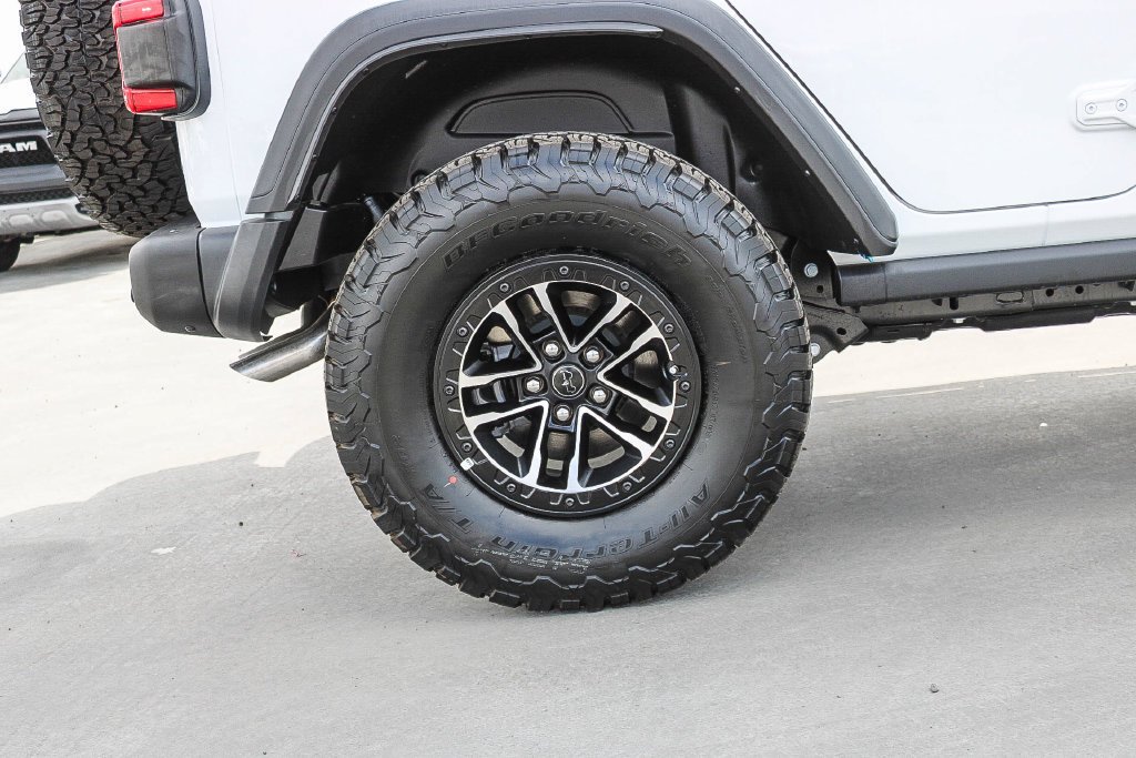 New 2026 Bright White Clearcoat Jeep Willys 392 image 12