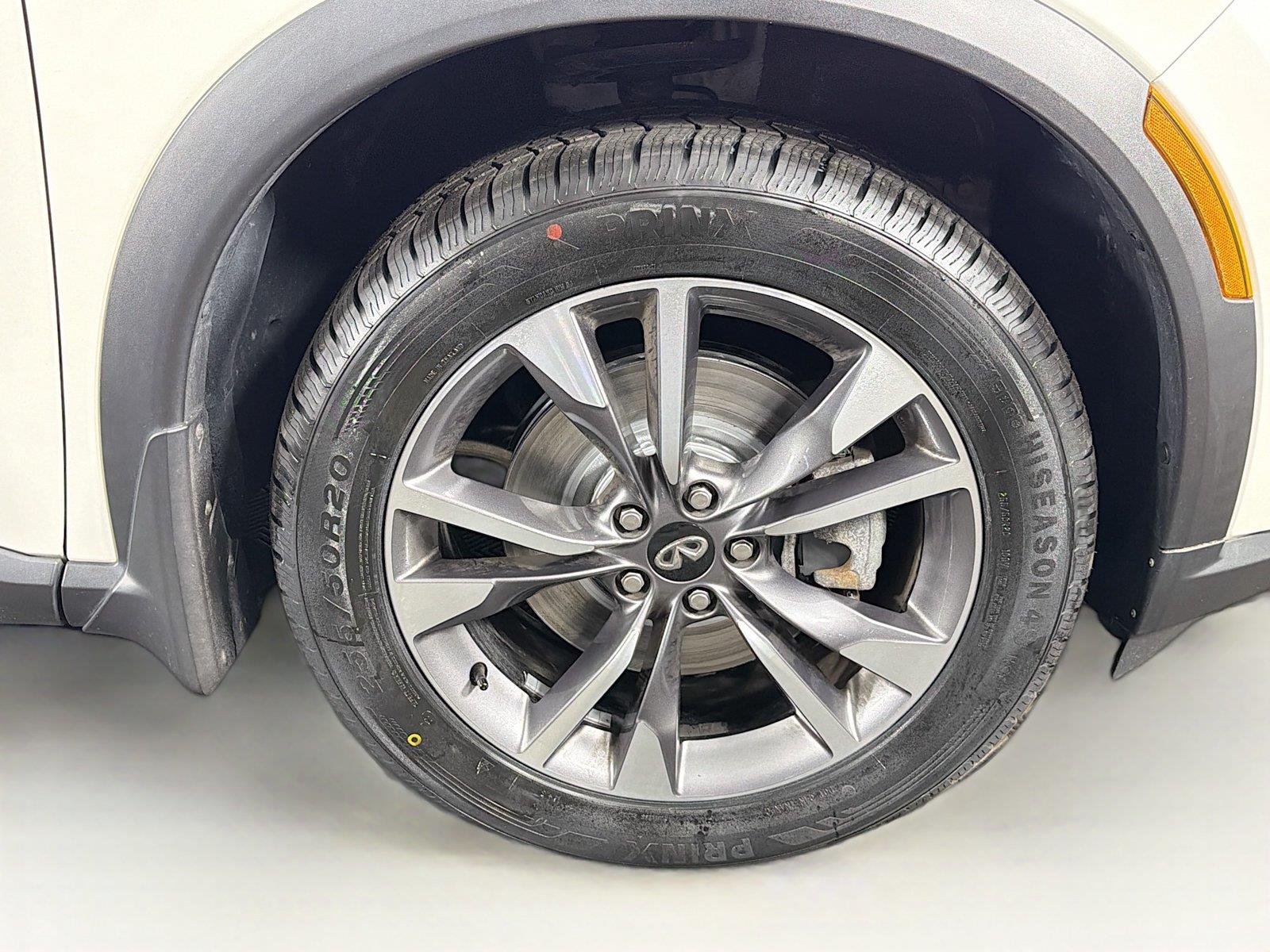 Used 2023 Majestic White INFINITI LUXE image 37