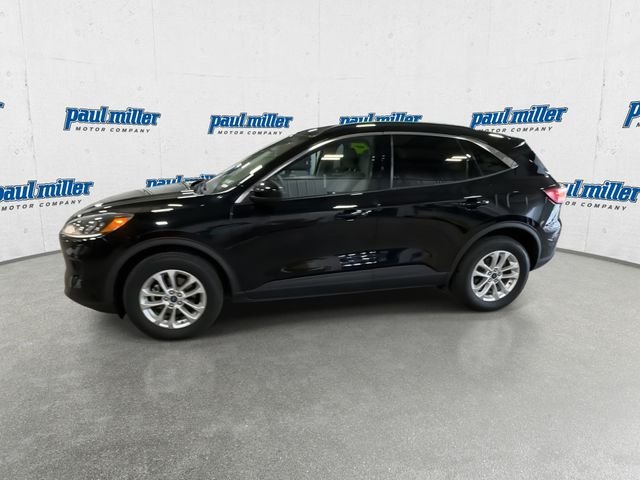 Used 2020 Black Metallic Ford SE image 6