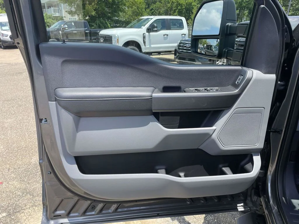 New 2026 Gray Ford XL image 15