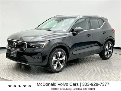 2025 Volvo XC40 B5 Plus Bright AWD's photo
