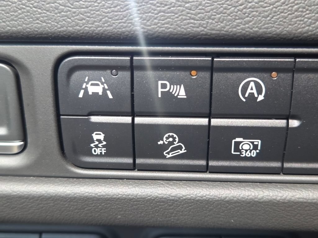 Used 2023 Dark Ash Metallic Chevrolet Z71 image 10