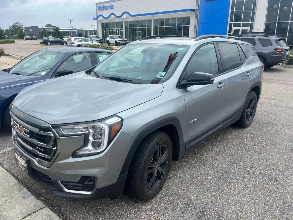 2023 GMC Terrain AT4 AWD's photo