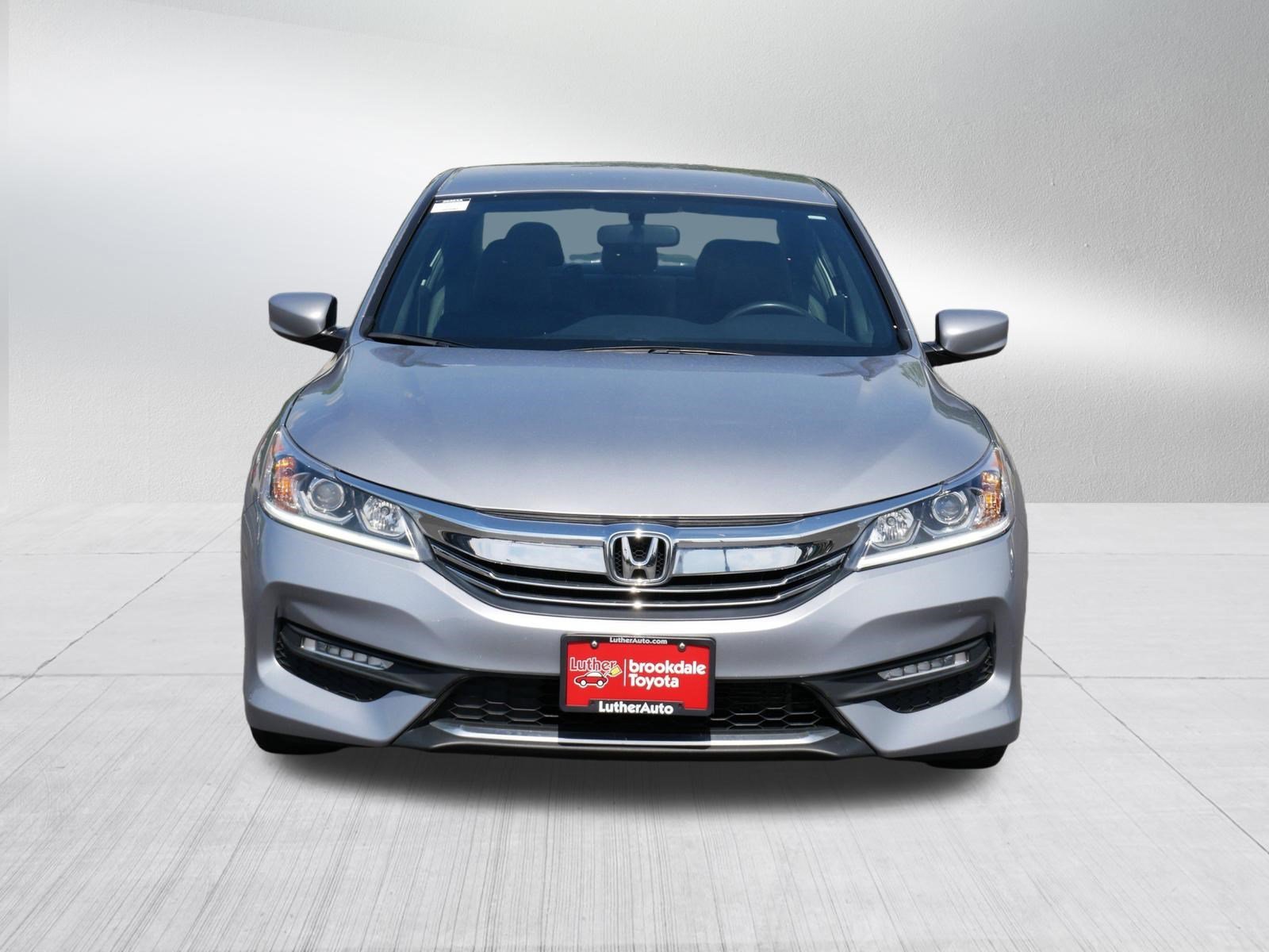 Used 2016 Lunar Silver Metallic Honda Sport image 2