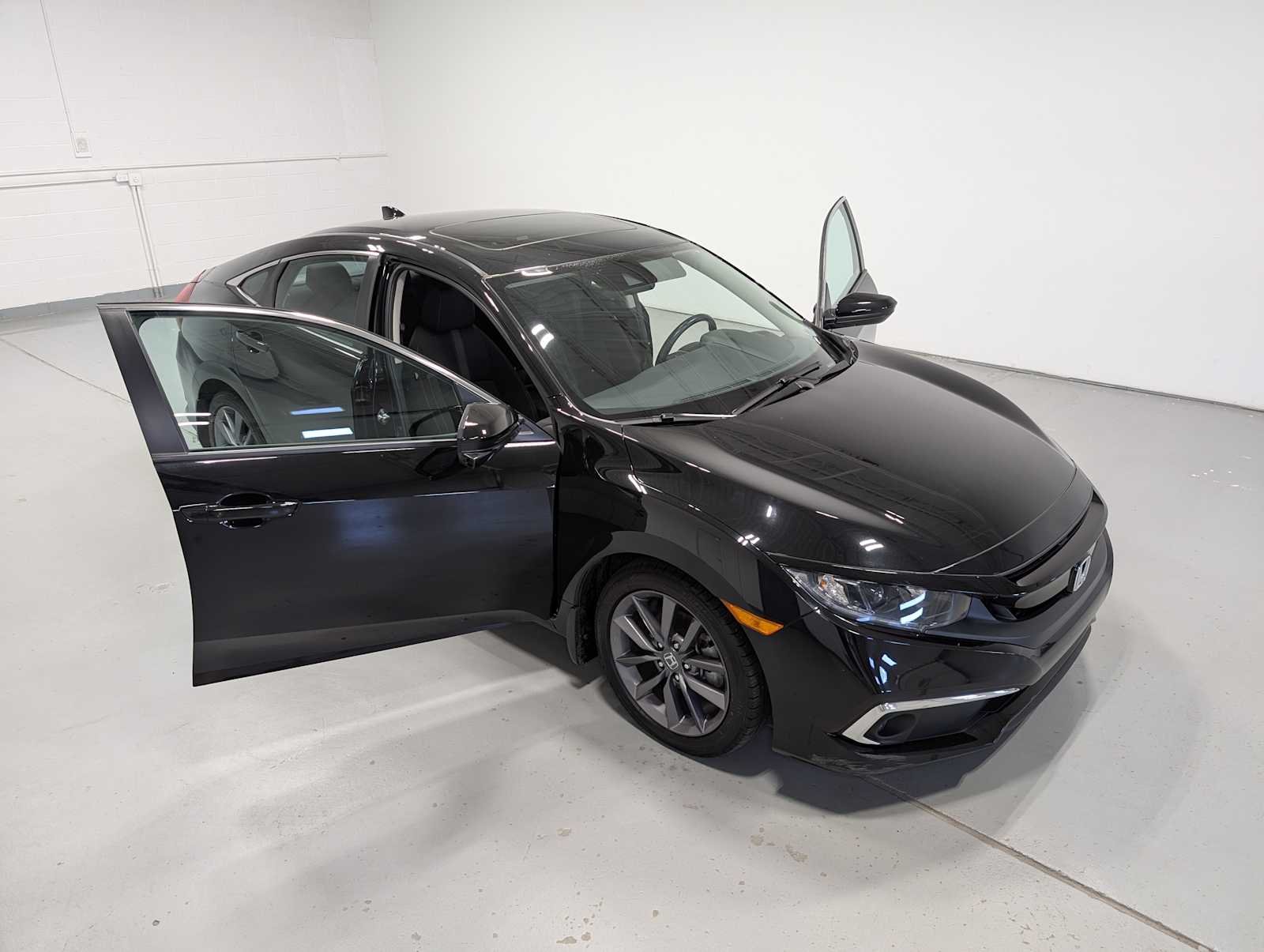 Used 2020 Crystal Black Pearl Honda EX image 16