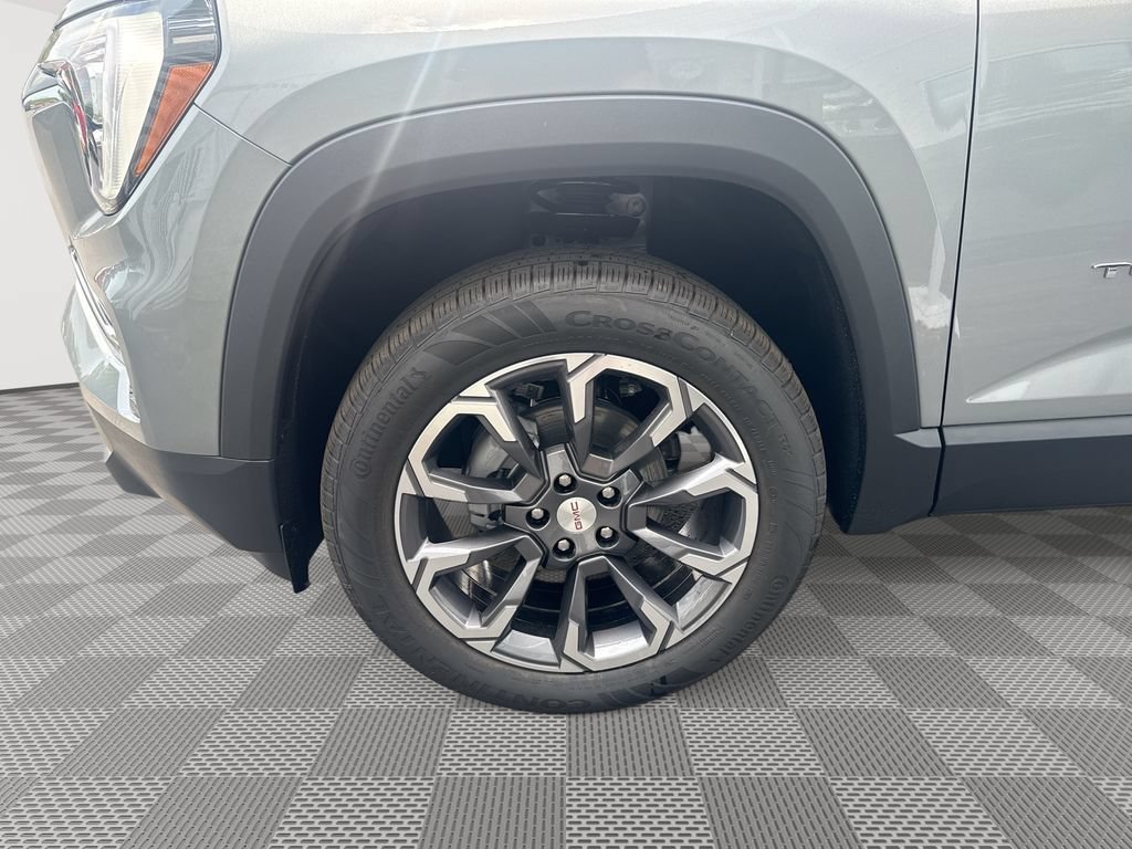 New 2027 Sterling Metallic GMC Elevation image 28