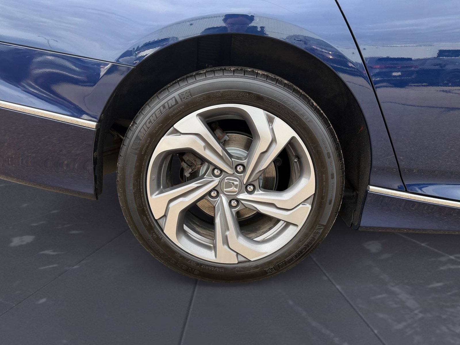 Used 2018 Blue Honda EX 1.5T image 46