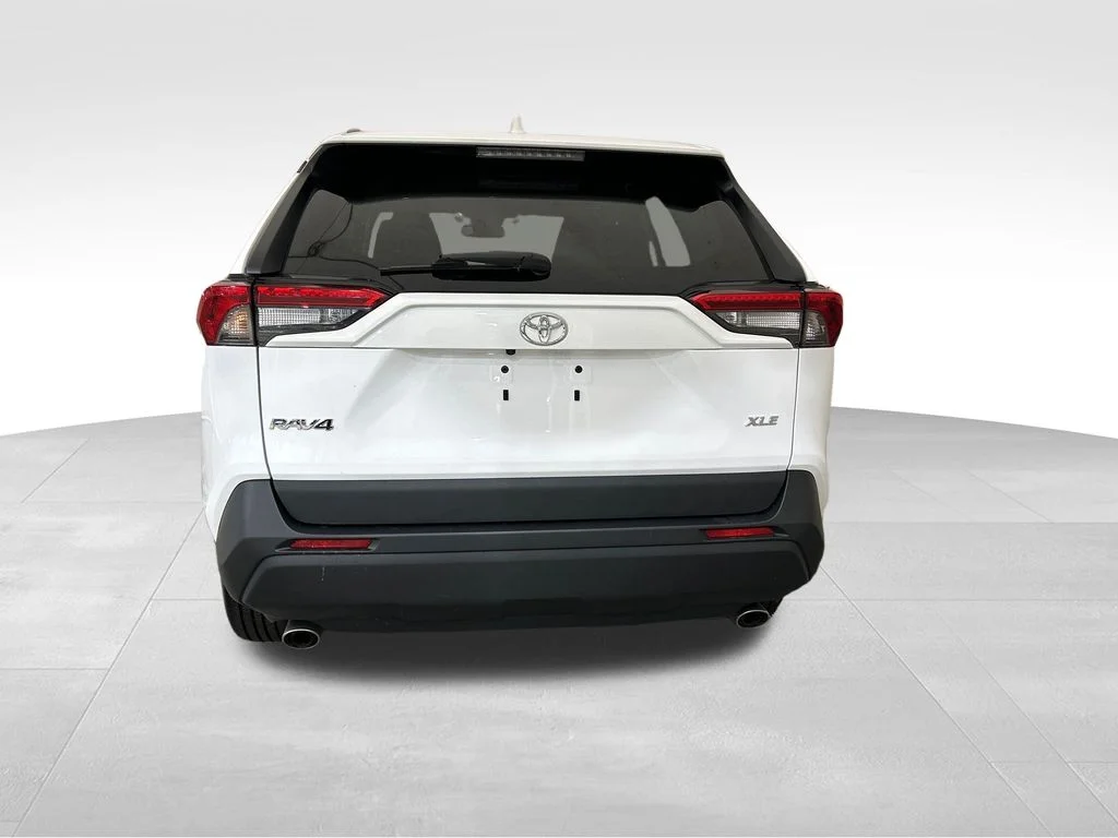 Used 2024 White Toyota XLE image 4