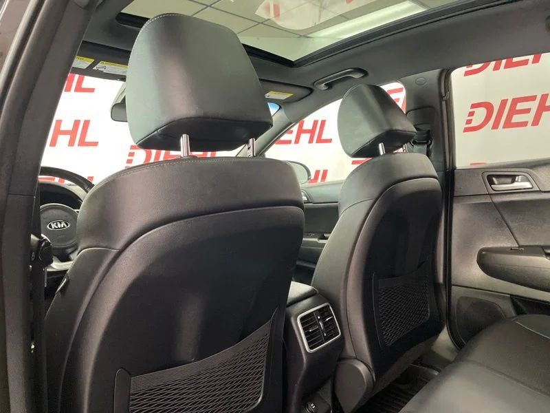 Used 2021 Red Kia S image 15