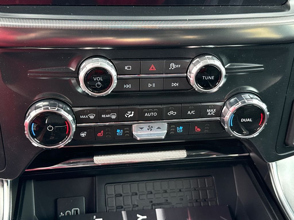 2025 Ford F-150 Platinum - Photo 30