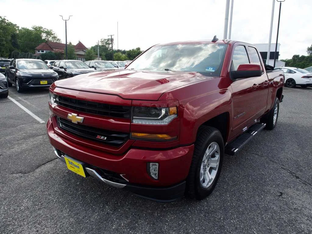 Used 2018 CAJUN RED TINTCOAT Chevrolet LT image 1