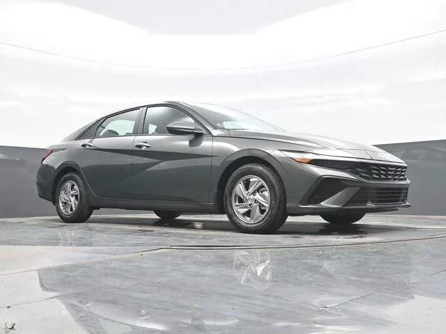 New 2026 Gray Hyundai SE image 23