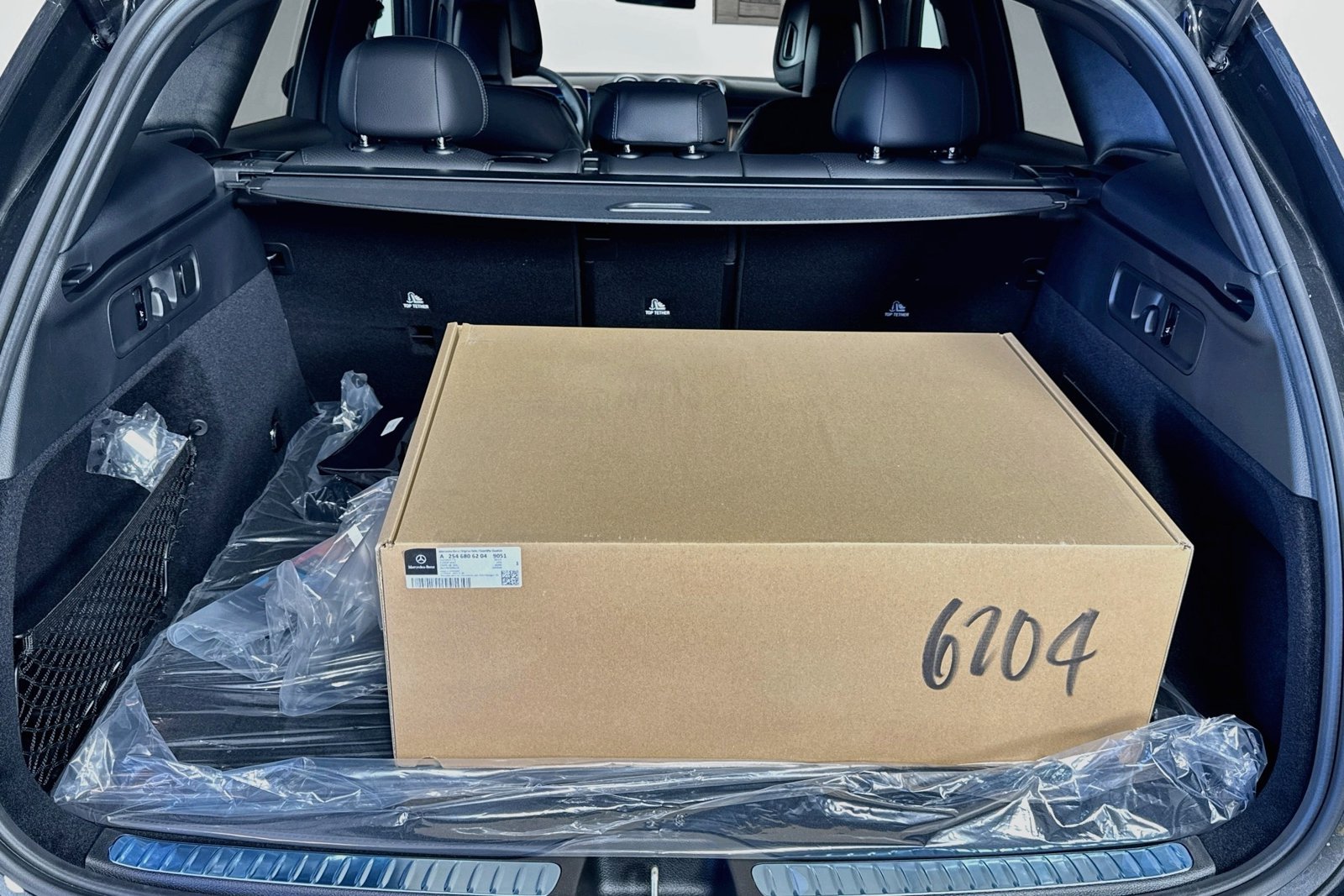 New 2026 Graphite Grey Metallic Mercedes-Benz GLC 300 image 23