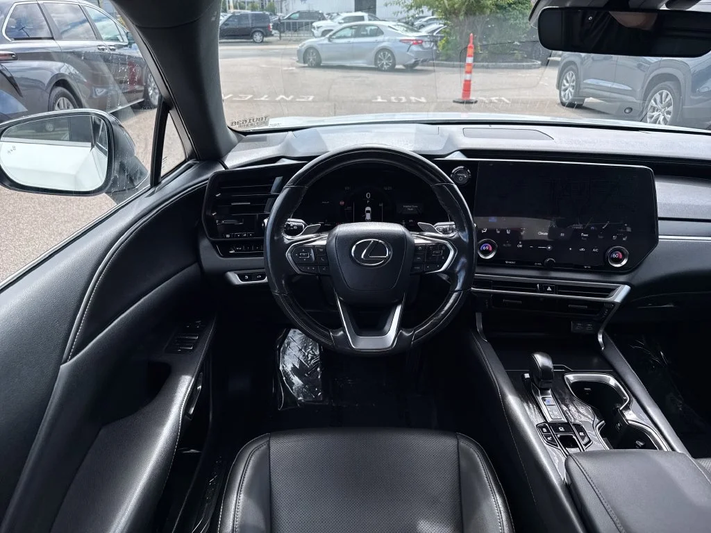 Used 2025 White Lexus 350h F SPORT Design image 13